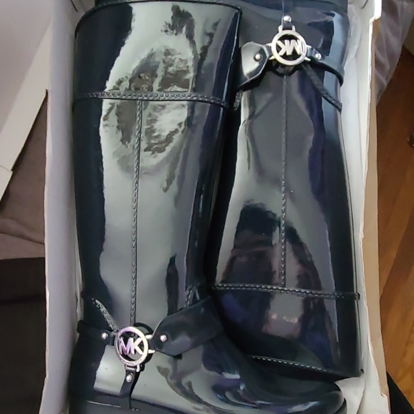 Michael Kors Rainboots - Picture 1 of 8